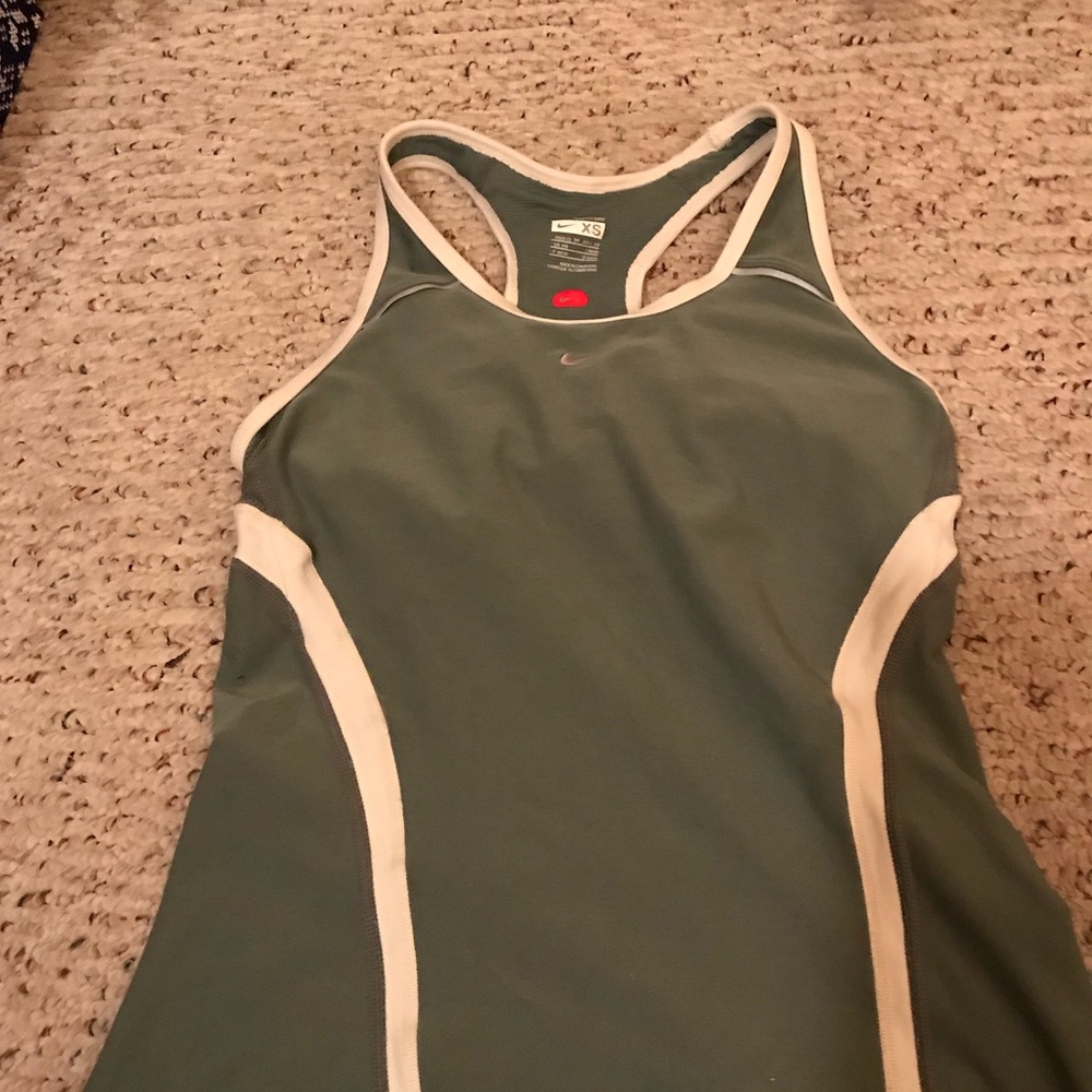 Nike dry fit tank